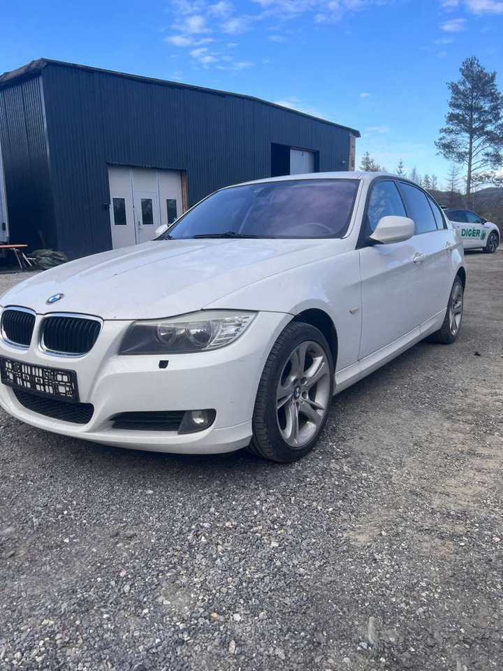 2009 BMW 316i Facelift (se mangellapp) - rep.-objekt - Osobní auto: obrázek 2 2009 BMW 316i Facelift (se mangellapp) - rep.-objekt - Osobní auto: obrázek 2