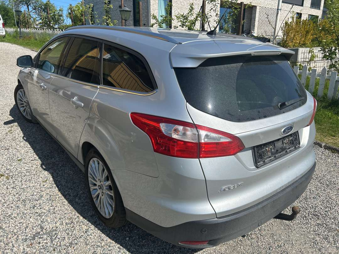 2013 PersonbilFORD FOCUS Automat diesel. - Osobní auto: obrázek 4 2013 PersonbilFORD FOCUS Automat diesel. - Osobní auto: obrázek 4