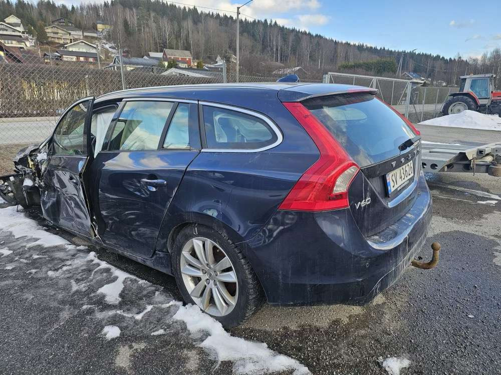 2013 Volvo V60 (rep.-objekt) - Osobní auto: obrázek 5 2013 Volvo V60 (rep.-objekt) - Osobní auto: obrázek 5