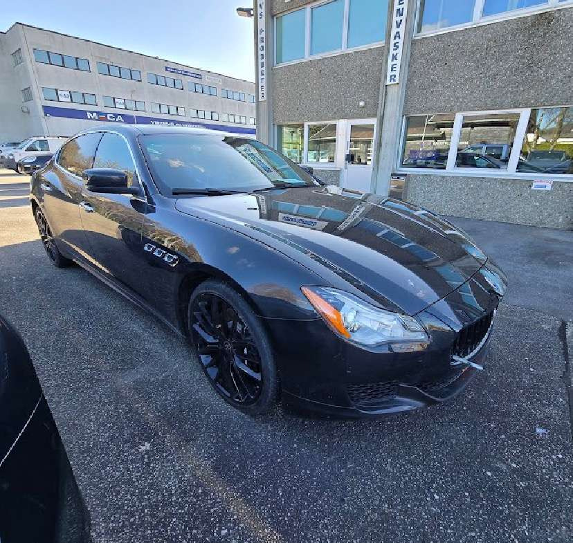 2014 Maserati Quattroporte S Q4 3.0L twin-turbo V6 // 411 hk // AWD // Automat - Sedan: obrázek 2 2014 Maserati Quattroporte S Q4 3.0L twin-turbo V6 // 411 hk // AWD // Automat - Sedan: obrázek 2