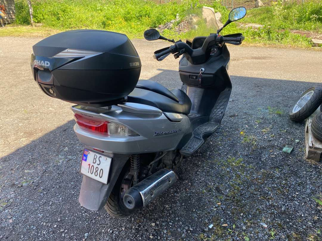 Suzuki Burgman UH 125//Lett MC - Přepravník motocyklů: obrázek 3 Suzuki Burgman UH 125//Lett MC - Přepravník motocyklů: obrázek 3