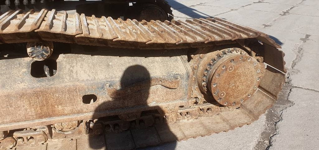 Pásové rýpadlo CAT 320: obrázek 12