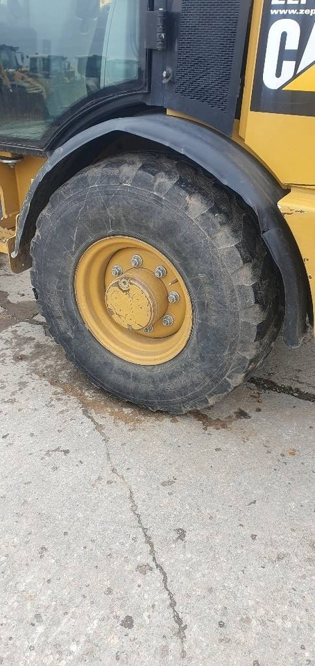 CAT 906M  leasing CAT 906M: obrázek 20