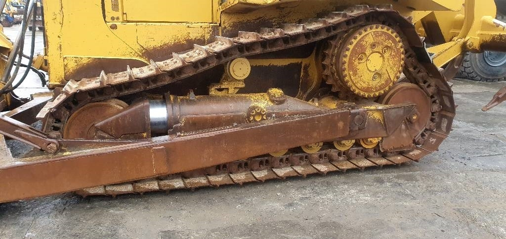 CAT D 6 T XL - Buldozer: obrázek 3 CAT D 6 T XL - Buldozer: obrázek 3