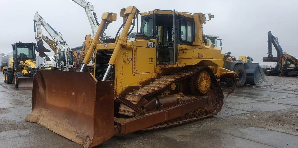 CAT D 6 T XL - Buldozer: obrázek 1 CAT D 6 T XL - Buldozer: obrázek 1