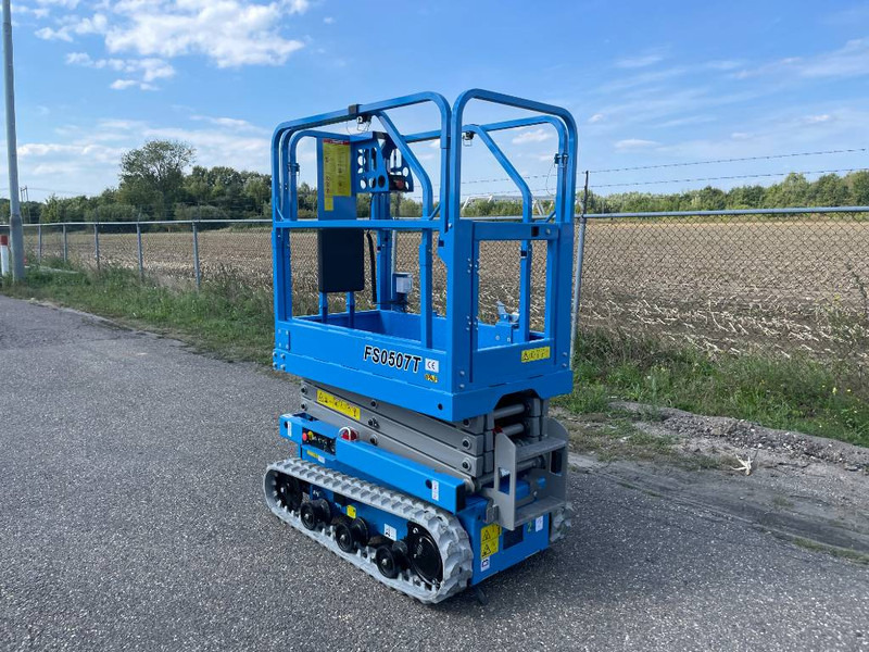 Fronteq FS0507T Tracked Scissor Lift - Nůžková plošina: obrázek 3 Fronteq FS0507T Tracked Scissor Lift - Nůžková plošina: obrázek 3