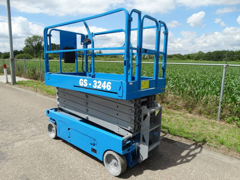 Genie GS 3246 - Nůžková plošina: obrázek 4 Genie GS 3246 - Nůžková plošina: obrázek 4