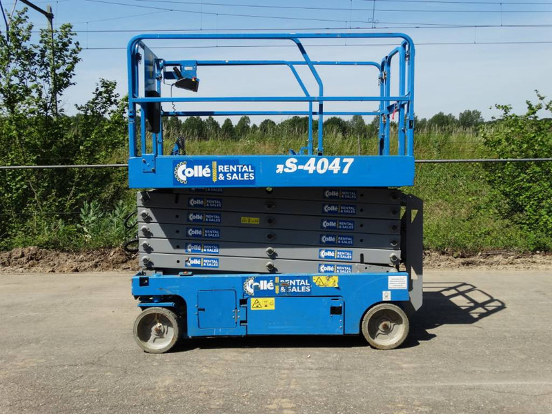 Genie GS 4047 - Nůžková plošina: obrázek 1 Genie GS 4047 - Nůžková plošina: obrázek 1