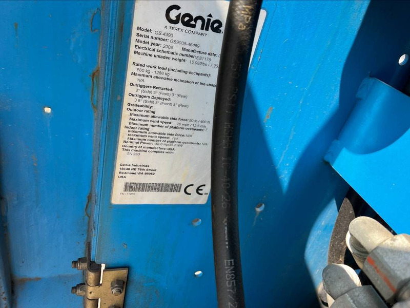 Nůžková plošina Genie GS 4390 RT | 2008: obrázek 17