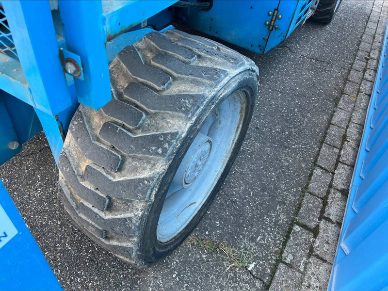 Nůžková plošina Genie GS 4390 RT | 2008: obrázek 15