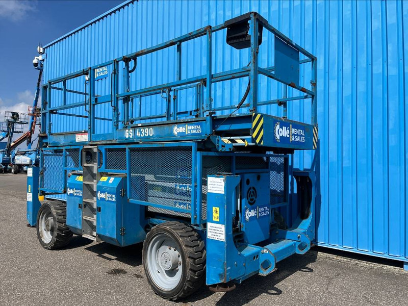Genie GS 4390 RT - Nůžková plošina: obrázek 4 Genie GS 4390 RT - Nůžková plošina: obrázek 4