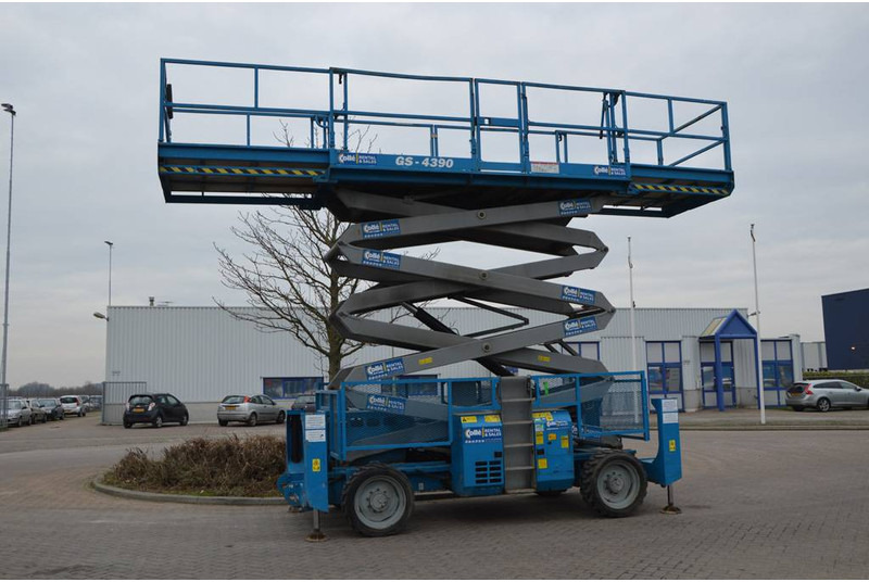 Genie GS4390RT - Nůžková plošina: obrázek 1 Genie GS4390RT - Nůžková plošina: obrázek 1