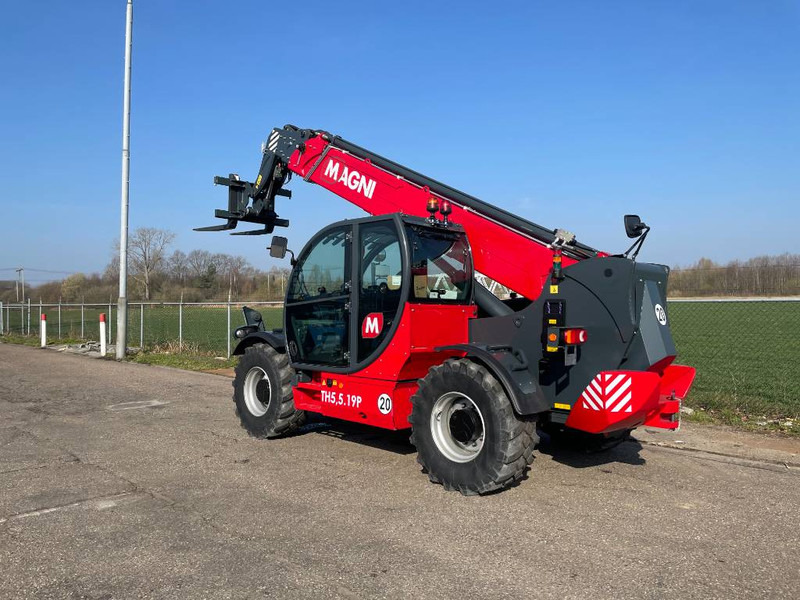 MAGNI TH 5,5.19P 5.5T 19M! EX-DEMO - Teleskopický manipulátor: obrázek 4 MAGNI TH 5,5.19P 5.5T 19M! EX-DEMO - Teleskopický manipulátor: obrázek 4