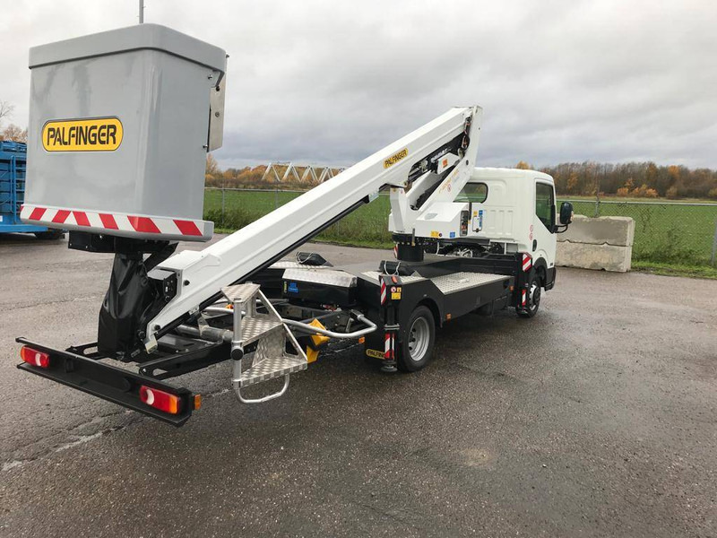 Palfinger P 200 T X E (closed basket) - Autoplošina: obrázek 3 Palfinger P 200 T X E (closed basket) - Autoplošina: obrázek 3