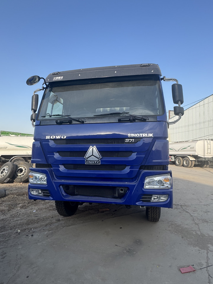 HOWO - Skříňový nákladní auto: obrázek 3 HOWO - Skříňový nákladní auto: obrázek 3