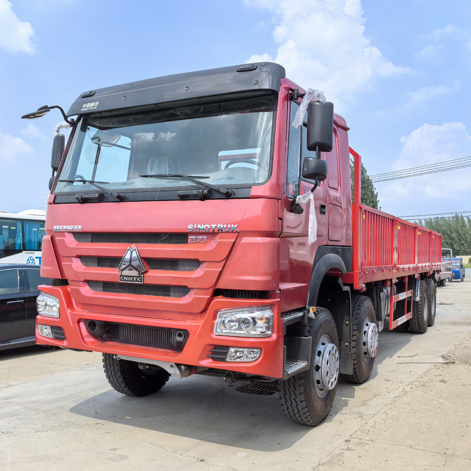 SINOTRUCK HOWO - Nákladní automobil valníkový/ Plošinový: obrázek 2 SINOTRUCK HOWO - Nákladní automobil valníkový/ Plošinový: obrázek 2
