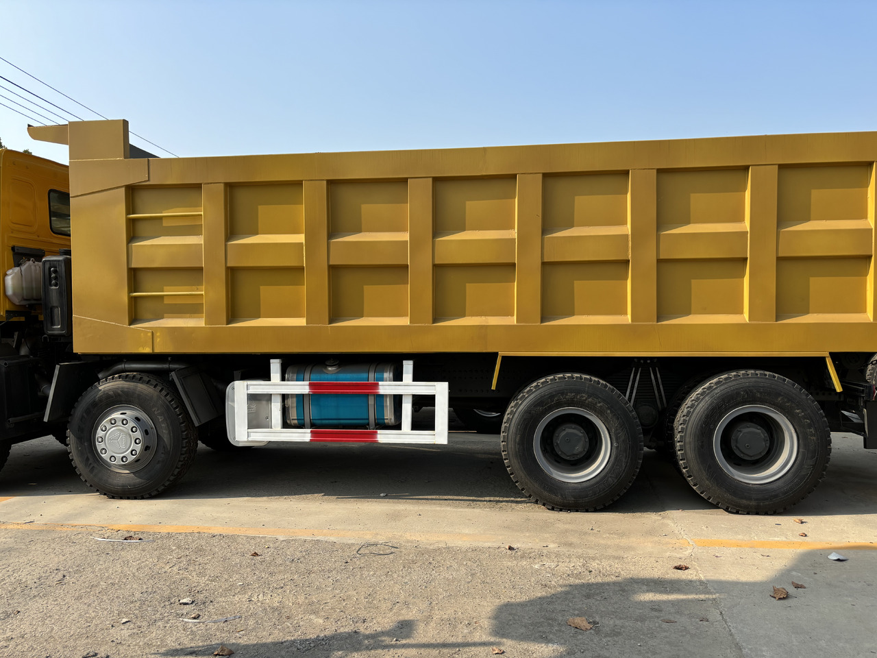 SINOTRUK HOWO - Sklápěč: obrázek 3 SINOTRUK HOWO - Sklápěč: obrázek 3