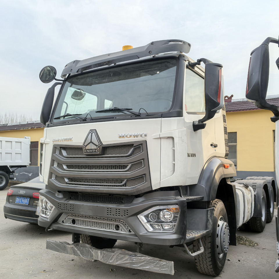 SINOTRUCK HOWO - Tahač: obrázek 1 SINOTRUCK HOWO - Tahač: obrázek 1