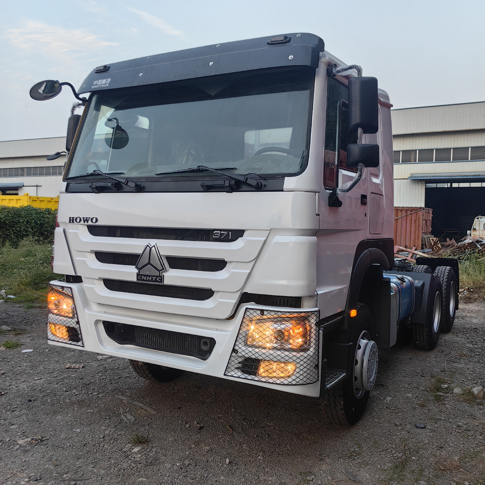 SINOTRUCK HOWO - Tahač: obrázek 2 SINOTRUCK HOWO - Tahač: obrázek 2