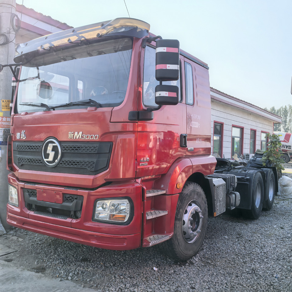 SINOTRUCK HOWO - Tahač: obrázek 2 SINOTRUCK HOWO - Tahač: obrázek 2