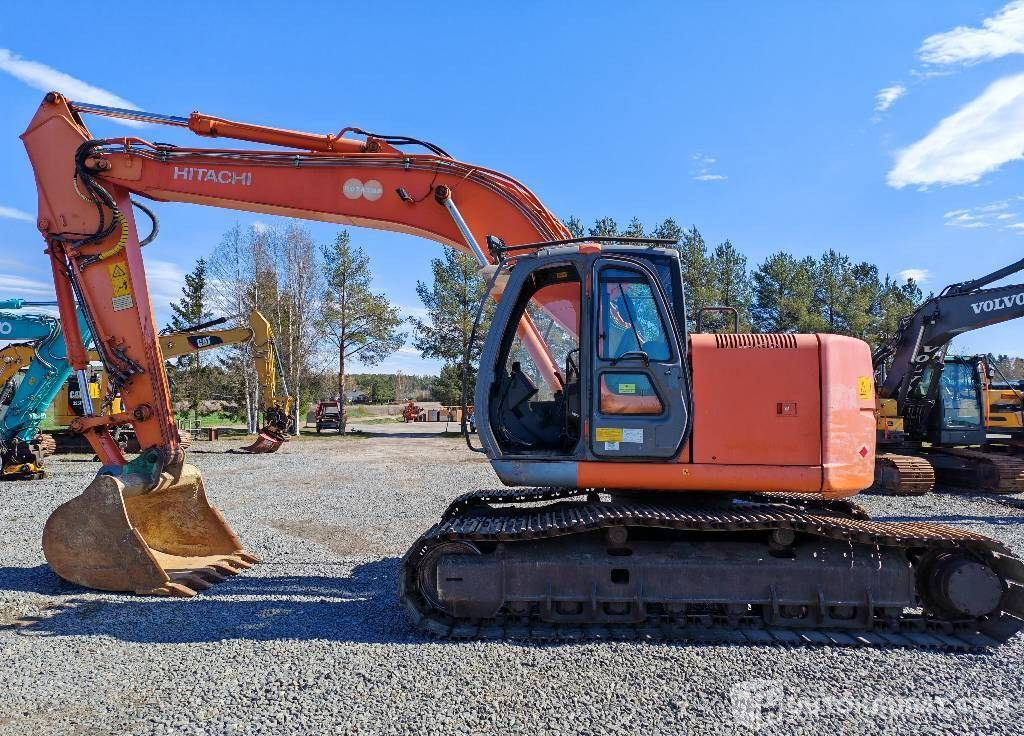 Hitachi ZX 225 US, 2003, 16 156 h Kaivinkone, Kurikka - Pásové rýpadlo: obrázek 1 Hitachi ZX 225 US, 2003, 16 156 h Kaivinkone, Kurikka - Pásové rýpadlo: obrázek 1