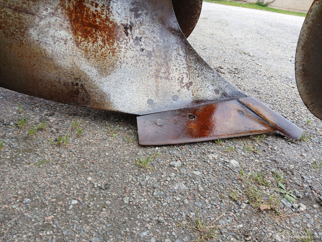 Kverneland 16" 2-siipiset kyntöaurat, Salo - Pluh: obrázek 5 Kverneland 16" 2-siipiset kyntöaurat, Salo - Pluh: obrázek 5