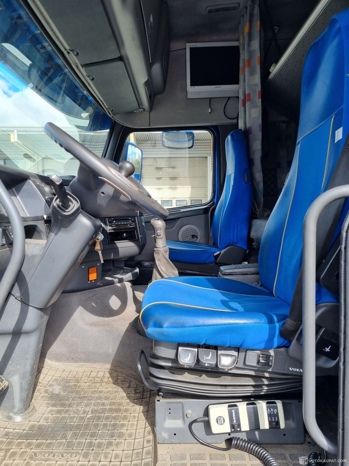 Volvo FH 12 6×2, 2002, Tampere - Skříňový nákladní auto: obrázek 5 Volvo FH 12 6×2, 2002, Tampere - Skříňový nákladní auto: obrázek 5
