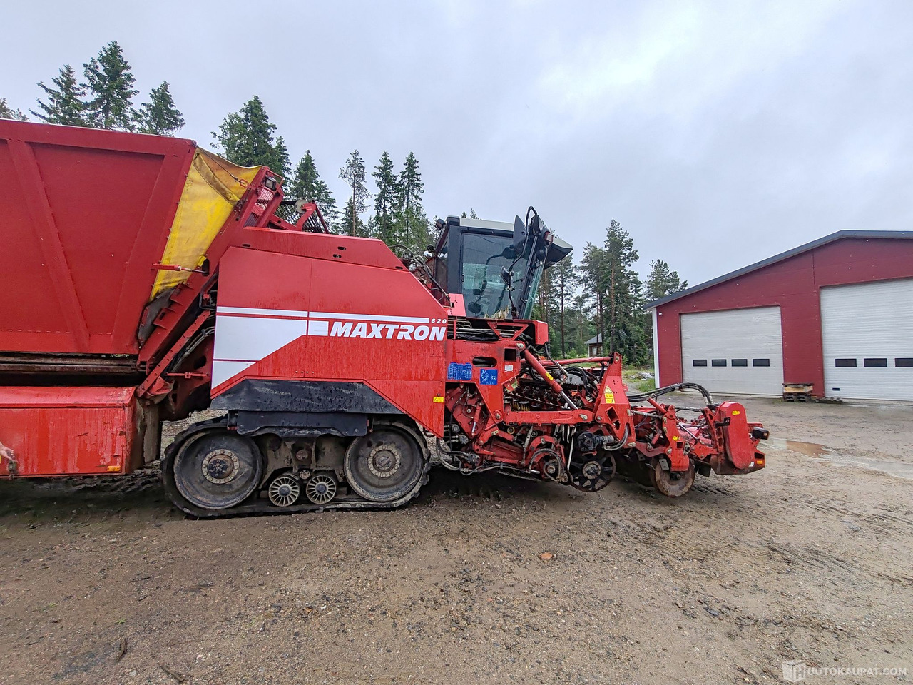 Grimme Maxtron 620 juurikkaannostokone, 2008, 6150H, Kristiinankaupunki - Zemědělská technika: obrázek 4 Grimme Maxtron 620 juurikkaannostokone, 2008, 6150H, Kristiinankaupunki - Zemědělská technika: obrázek 4