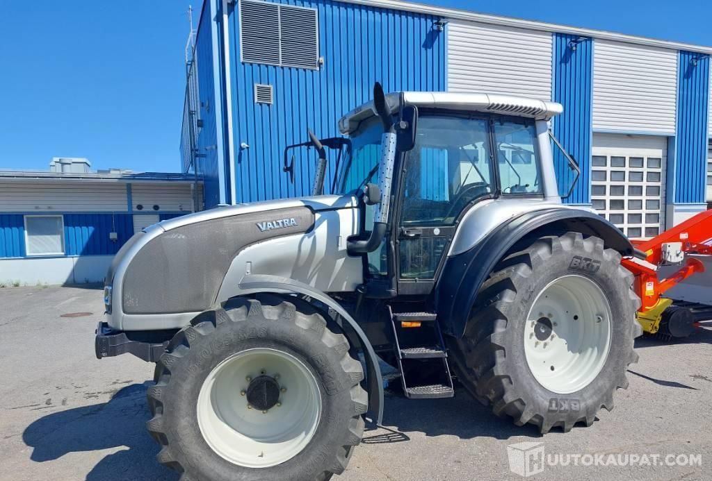 Valtra M 120 E, VAIN 2932 h, Okraspecial, 2004, Kokkola - Zemědělská technika: obrázek 1 Valtra M 120 E, VAIN 2932 h, Okraspecial, 2004, Kokkola - Zemědělská technika: obrázek 1