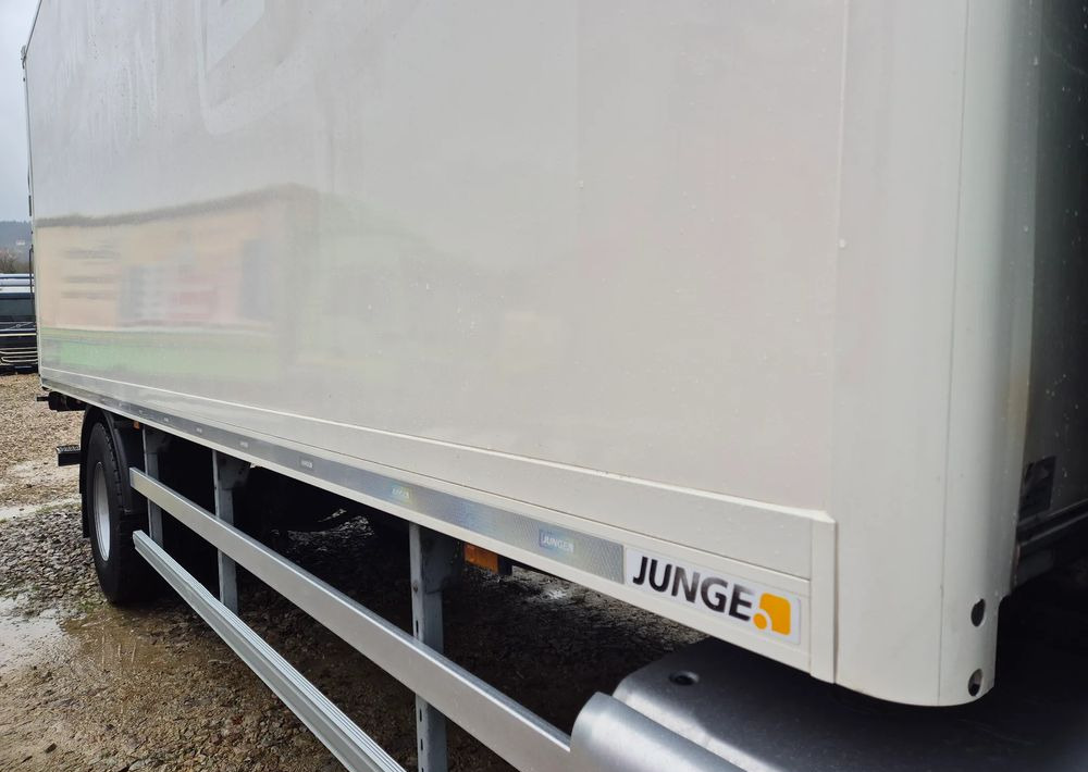 Skříňový nákladní auto DAF XF ORYGINALNY PRZEBIEG z Niemiec / TANDEM ZESTAW PRZEJAZDOWY Z WINDĄ: obrázek 11