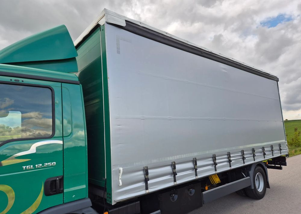 MAN TGL 12.250 6.2m AUTOMAT KLIMA z Niemiec ESP nowe opony EURO 6 / 4.75 rozstaw / zawiesie na wózek widłowy / TOP STAN / okazja nauka jazdy MOŻLIWOŚĆ DOSTOSOWANIA 12t - Plachtový nákladní auto: obrázek 4 MAN TGL 12.250 6.2m AUTOMAT KLIMA z Niemiec ESP nowe opony EURO 6 / 4.75 rozstaw / zawiesie na wózek widłowy / TOP STAN / okazja nauka jazdy MOŻLIWOŚĆ DOSTOSOWANIA 12t - Plachtový nákladní auto: obrázek 4
