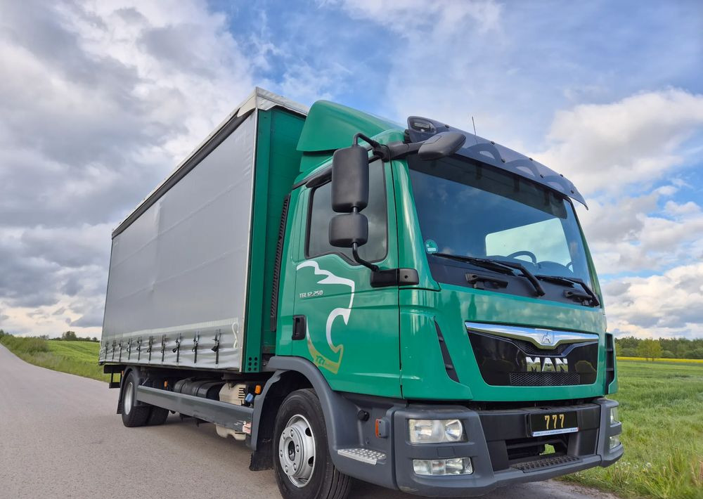 MAN TGL 12.250 6.2m AUTOMAT KLIMA z Niemiec ESP nowe opony EURO 6 / 4.75 rozstaw / zawiesie na wózek widłowy / TOP STAN / okazja nauka jazdy MOŻLIWOŚĆ DOSTOSOWANIA 12t - Plachtový nákladní auto: obrázek 1 MAN TGL 12.250 6.2m AUTOMAT KLIMA z Niemiec ESP nowe opony EURO 6 / 4.75 rozstaw / zawiesie na wózek widłowy / TOP STAN / okazja nauka jazdy MOŻLIWOŚĆ DOSTOSOWANIA 12t - Plachtový nákladní auto: obrázek 1