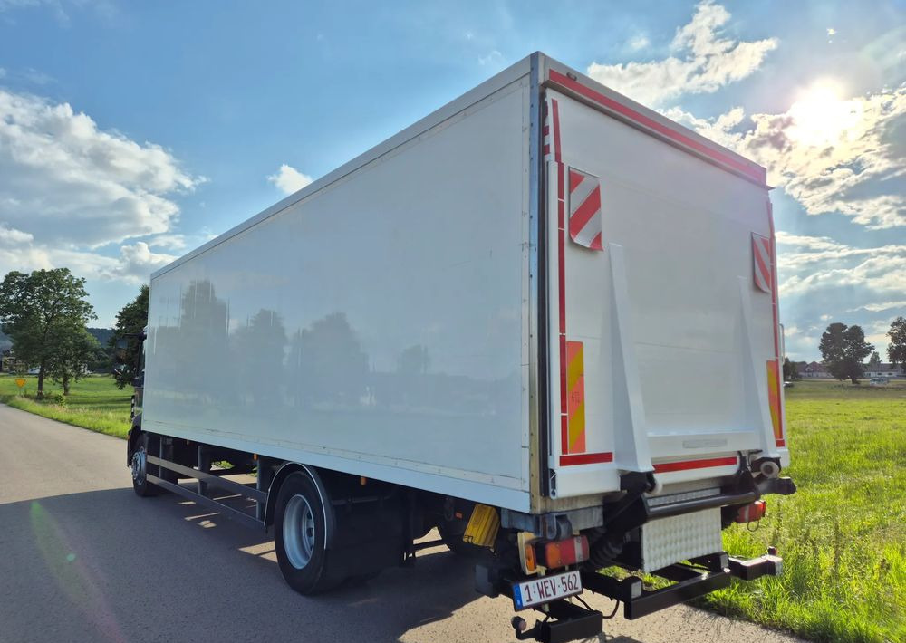 MAN TGM 18.250 Carrier 1950 D/E z Holandii / TOP STAN / 7.5m / 18 palet / winda + drzwi boczne / OKAZJA - Chladírenský nákladní automobil: obrázek 3 MAN TGM 18.250 Carrier 1950 D/E z Holandii / TOP STAN / 7.5m / 18 palet / winda + drzwi boczne / OKAZJA - Chladírenský nákladní automobil: obrázek 3