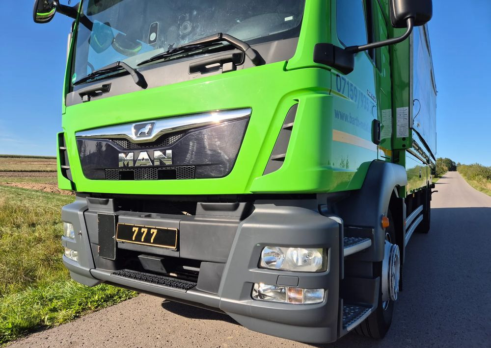 MAN Tgm 18.320 FULL SERWIS UNIKAT TOP ORYGINALNY PRZEBIEG z Niemiec AUTOMAT WINDA ACC Pirelli klima postojowa 18.250 18.290 15.250 15.290 15.320 - Plachtový nákladní auto: obrázek 3 MAN Tgm 18.320 FULL SERWIS UNIKAT TOP ORYGINALNY PRZEBIEG z Niemiec AUTOMAT WINDA ACC Pirelli klima postojowa 18.250 18.290 15.250 15.290 15.320 - Plachtový nákladní auto: obrázek 3