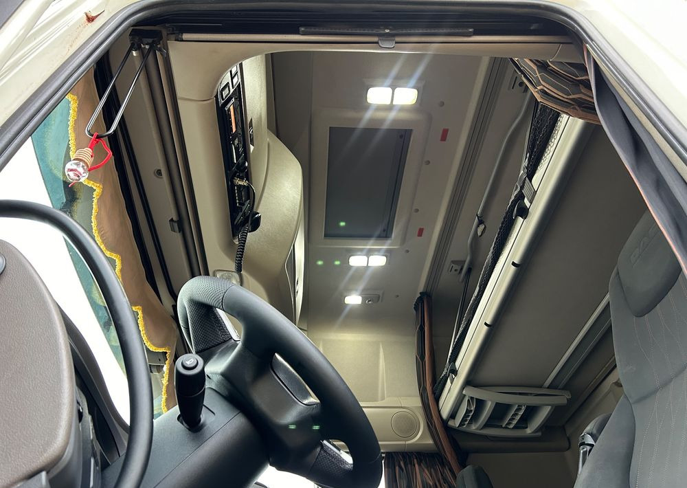 DAF XF 480 OKAZJA 2020 SSC TOP STANDARD / DUŻE KOTŁY / z Polski / jeden właściciel super zadbane SERWISOWANE - Tahač: obrázek 5 DAF XF 480 OKAZJA 2020 SSC TOP STANDARD / DUŻE KOTŁY / z Polski / jeden właściciel super zadbane SERWISOWANE - Tahač: obrázek 5