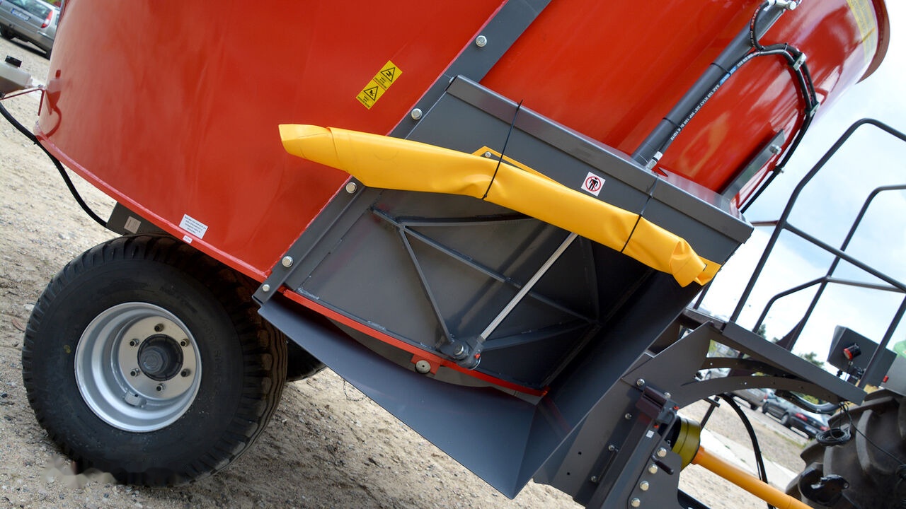 Metal-Fach T659 BELMIX "OPTIMAL" - Krmný míchací vůz: obrázek 3 Metal-Fach T659 BELMIX "OPTIMAL" - Krmný míchací vůz: obrázek 3