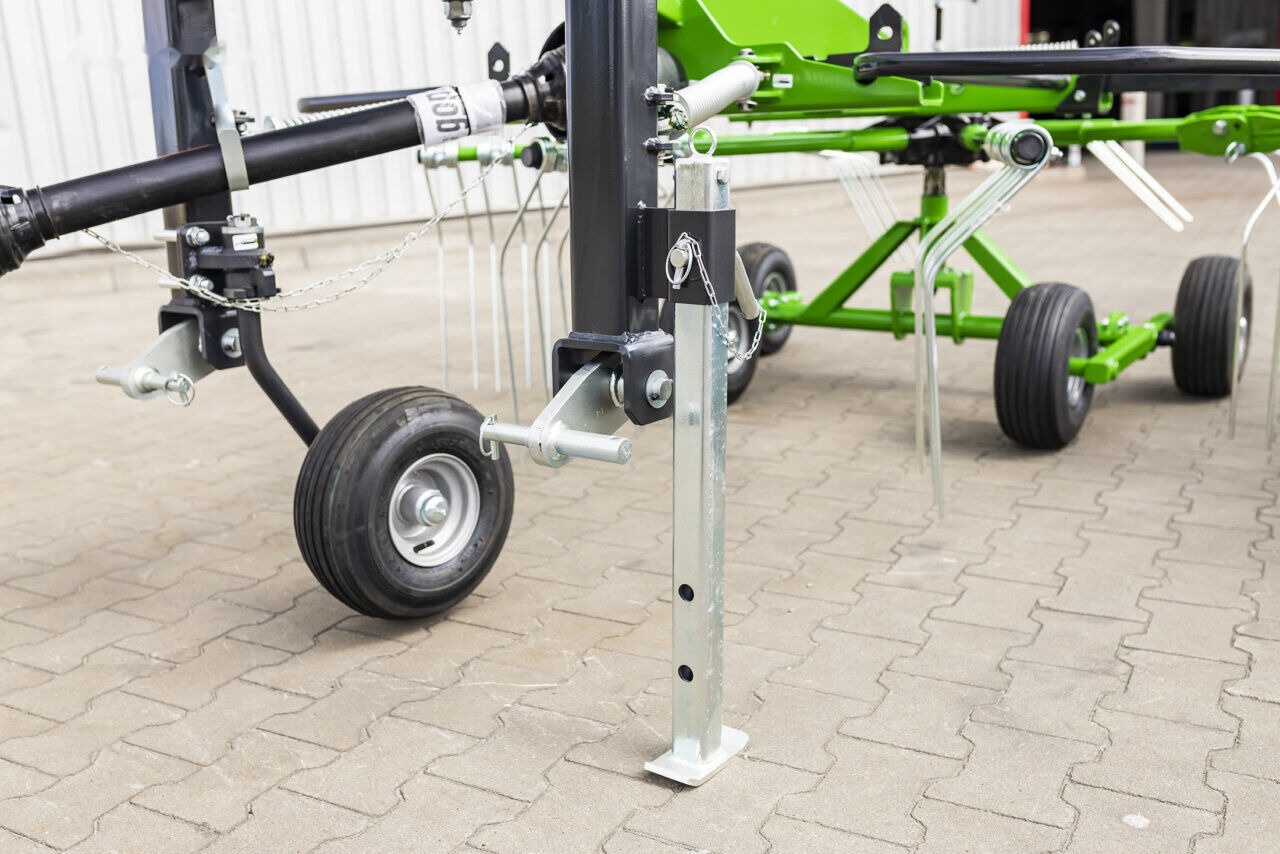 Talex Zgrabiarka karuzelowa zawieszana 4,2m Spyder - Obraceč/ Shrnovač: obrázek 3 Talex Zgrabiarka karuzelowa zawieszana 4,2m Spyder - Obraceč/ Shrnovač: obrázek 3