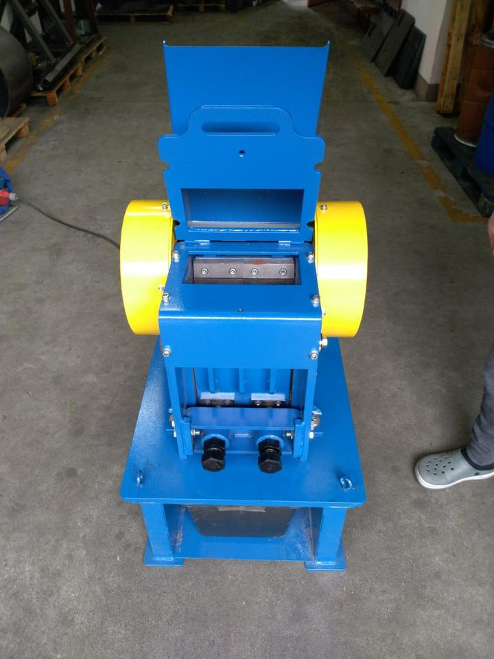 Backenbrecher JC 350 - Čelisťový drtič: obrázek 3 Backenbrecher JC 350 - Čelisťový drtič: obrázek 3