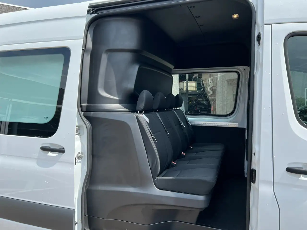 Mercedes-Benz Sprinter 315 L3H2 (37.500€ex) 3.5T SLEEP | DUB CAB 7PL - Dodávka s dvojitou kabinou: obrázek 4 Mercedes-Benz Sprinter 315 L3H2 (37.500€ex) 3.5T SLEEP | DUB CAB 7PL - Dodávka s dvojitou kabinou: obrázek 4
