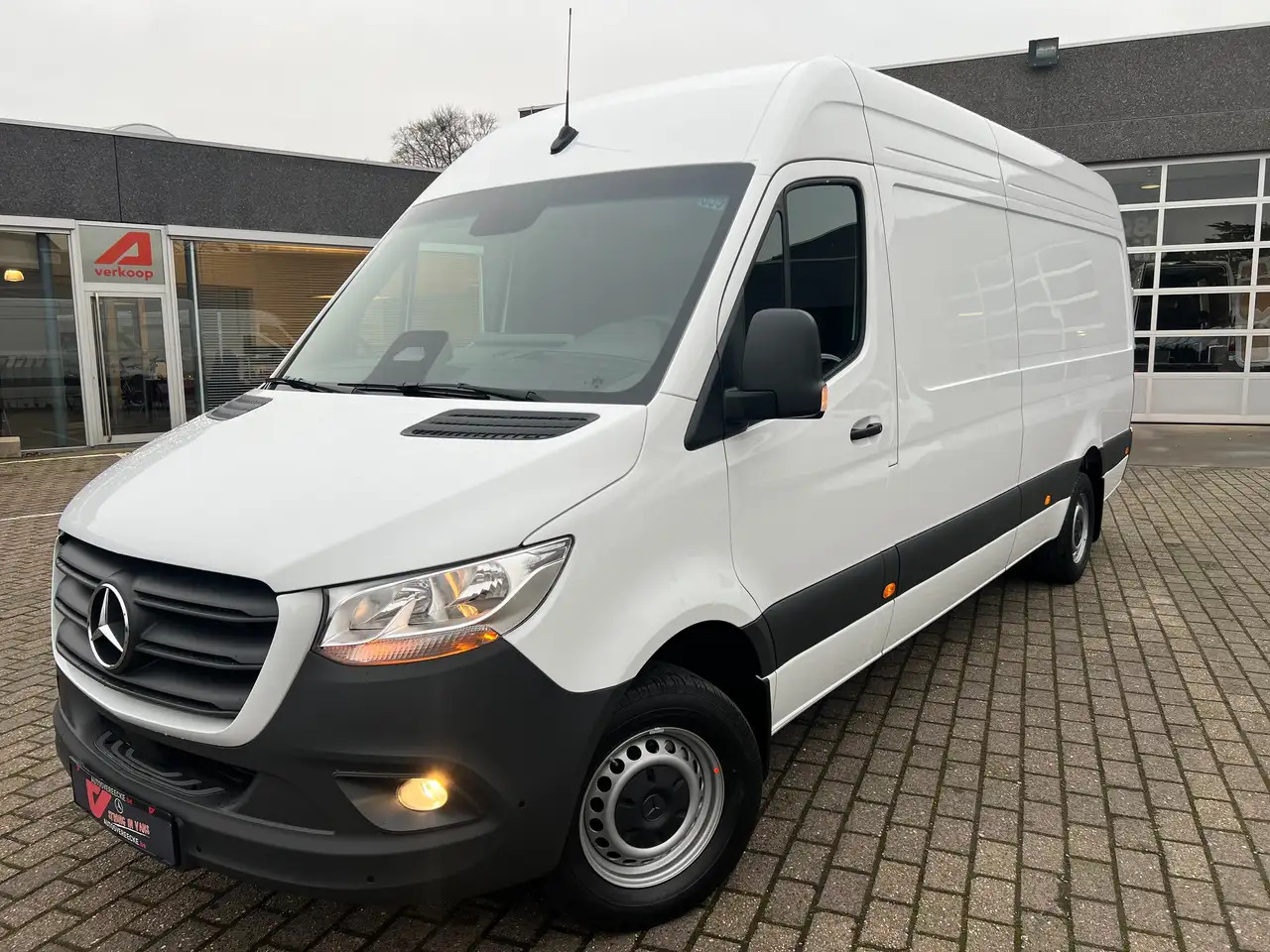 Mercedes-Benz Sprinter 317 L3H2 (48.500€ex) Facelift | 3.5T Trekhaak - Furgon: obrázek 3 Mercedes-Benz Sprinter 317 L3H2 (48.500€ex) Facelift | 3.5T Trekhaak - Furgon: obrázek 3