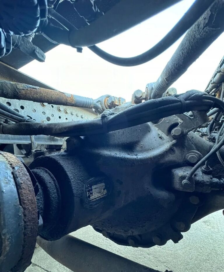 Mercedes-Benz ACTROS MP 4 2,733 R440-13 truck - Zadní náprava pro Nákladní auto: obrázek 1 Mercedes-Benz ACTROS MP 4 2,733 R440-13 truck - Zadní náprava pro Nákladní auto: obrázek 1