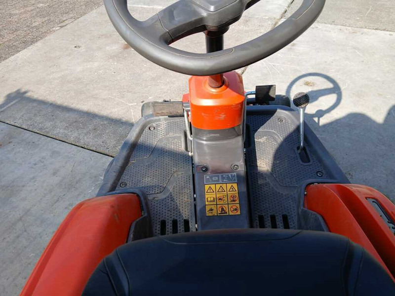 Husqvarna R 214C - Sekačka na trávu: obrázek 4 Husqvarna R 214C - Sekačka na trávu: obrázek 4