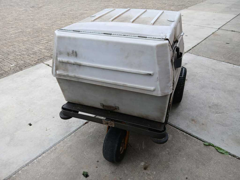 Walker 20 HP - Sekačka na trávu: obrázek 3 Walker 20 HP - Sekačka na trávu: obrázek 3