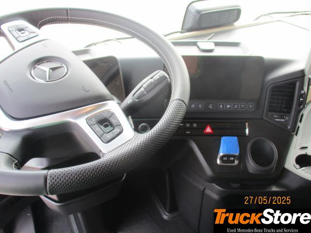 Mercedes-Benz Actros 2542 - Plachtový nákladní auto: obrázek 4 Mercedes-Benz Actros 2542 - Plachtový nákladní auto: obrázek 4