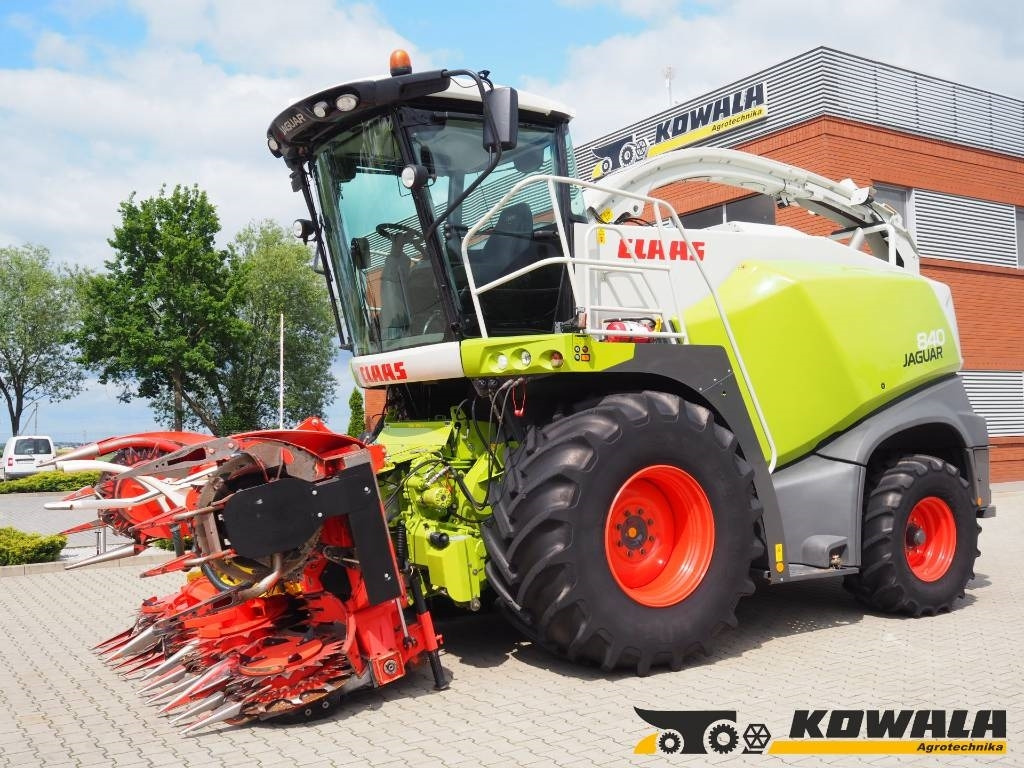 Claas Jaguar 840 + Kemper 345 Plus - Sklízecí řezačka: obrázek 1 Claas Jaguar 840 + Kemper 345 Plus - Sklízecí řezačka: obrázek 1