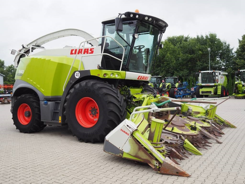 Claas Jaguar 940 4WD + Orbis 600 SD - Sklízecí řezačka: obrázek 4 Claas Jaguar 940 4WD + Orbis 600 SD - Sklízecí řezačka: obrázek 4