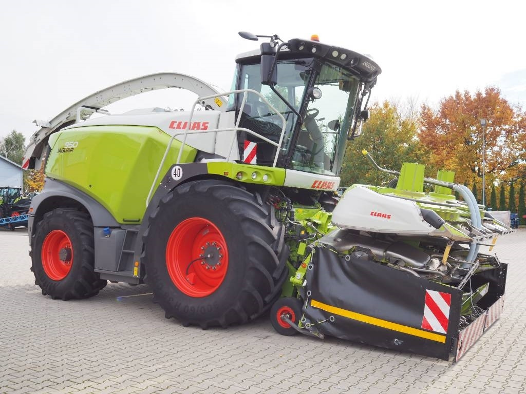 Claas Jaguar 950 4x4 + Orbis 750 - Sklízecí řezačka: obrázek 4 Claas Jaguar 950 4x4 + Orbis 750 - Sklízecí řezačka: obrázek 4