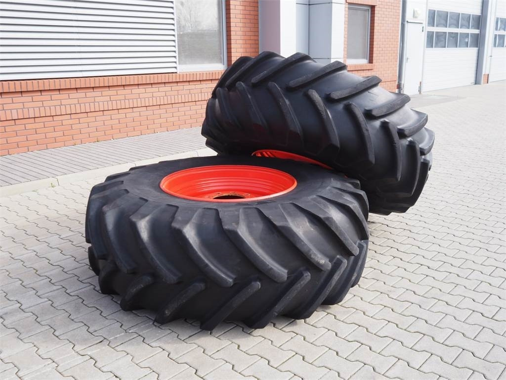 Claas Koła rolnicze 650/75 R32 - Claas - Stroj na sklizeň pícnin: obrázek 1 Claas Koła rolnicze 650/75 R32 - Claas - Stroj na sklizeň pícnin: obrázek 1
