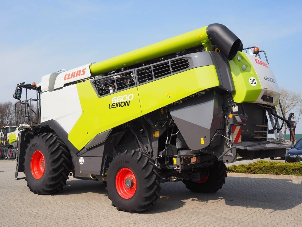 Claas Lexion 6600 GPS + V770 - Sklízecí mlátička: obrázek 2 Claas Lexion 6600 GPS + V770 - Sklízecí mlátička: obrázek 2