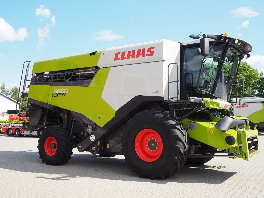Claas Lexion 6600 + V680 - Sklízecí mlátička: obrázek 4 Claas Lexion 6600 + V680 - Sklízecí mlátička: obrázek 4